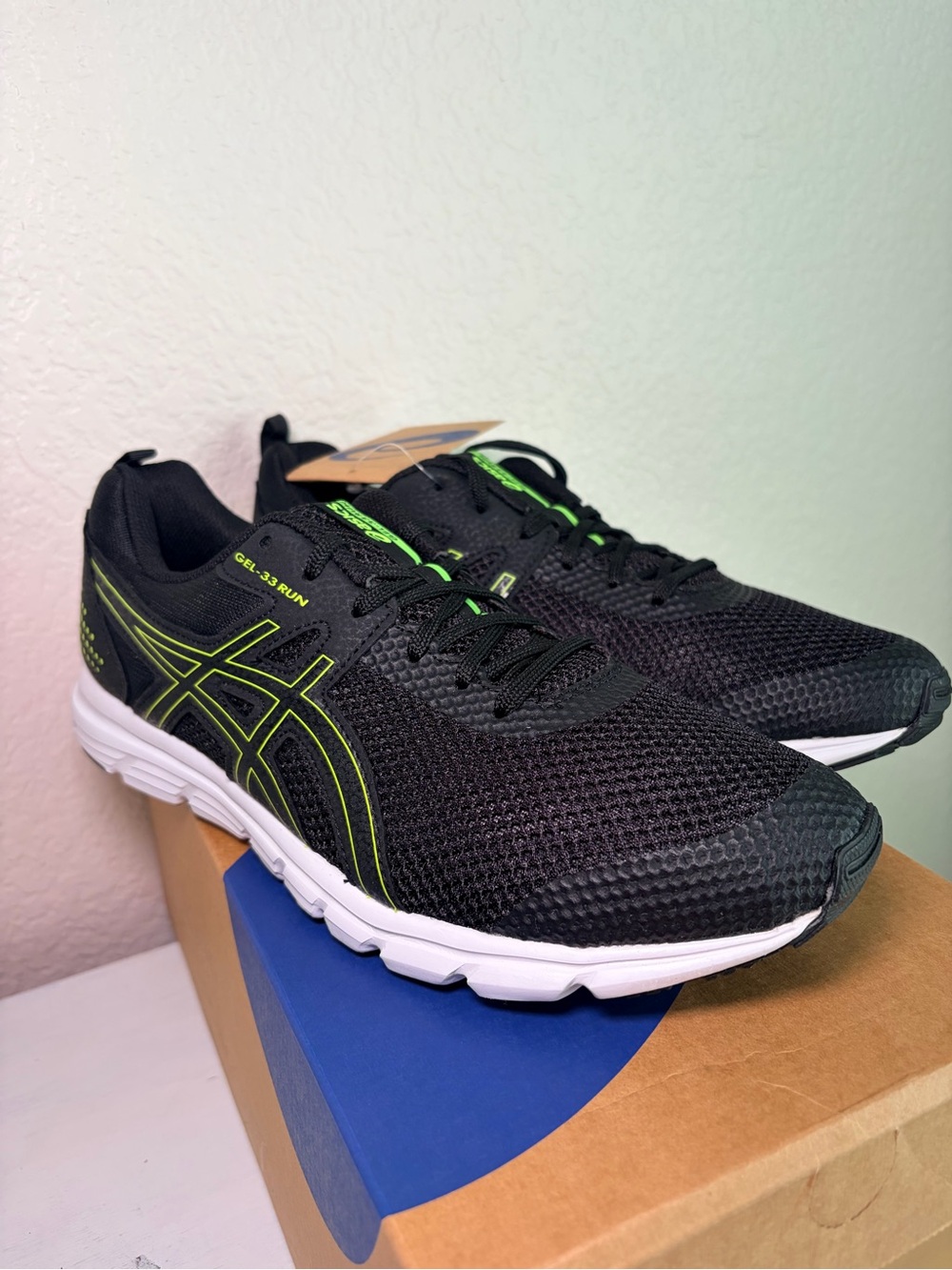 ASICS GEL-33 Run Men's 9 Black with Neon Green Running Shoes New